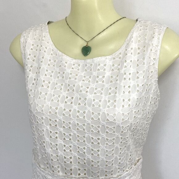 Burberry Dress White Eyelet Fit & Flare Fully Lined Sz Medium Nwot! - Picture 2 of 7